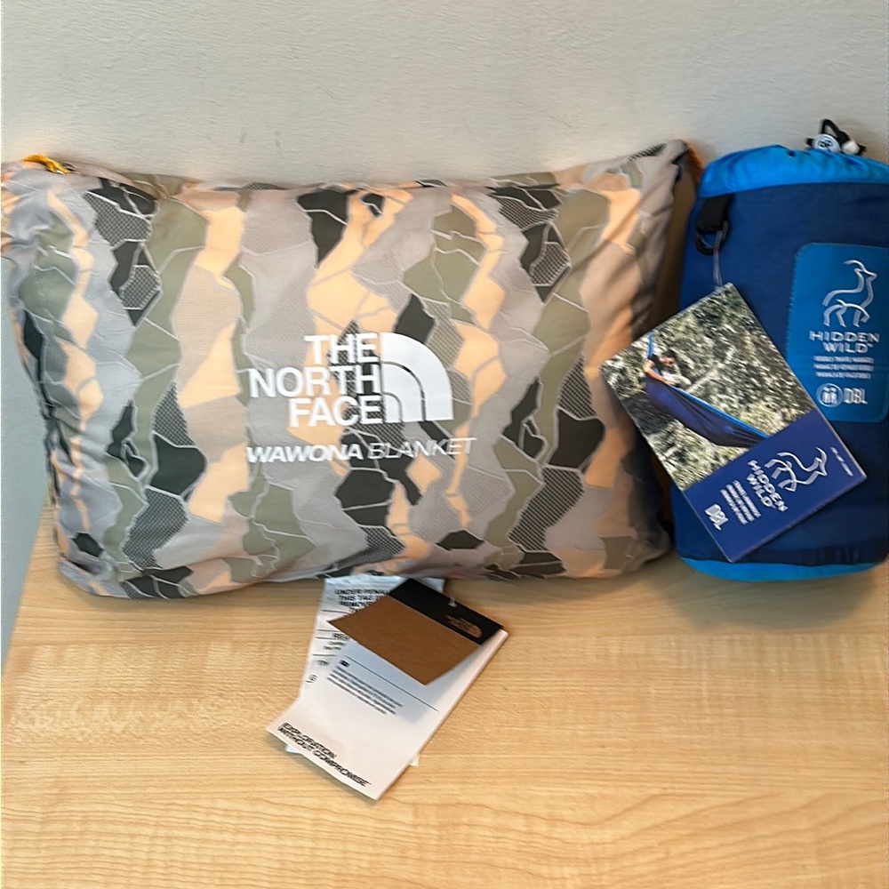 The North Face Wawona Blanket AND Hidden Wild Double Travel Hammock Bundle